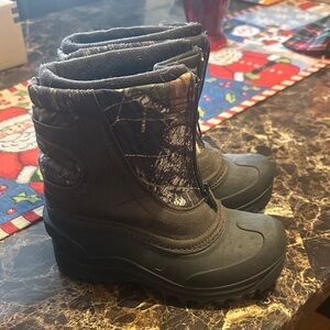Itasca Kids Camo and Black Boots